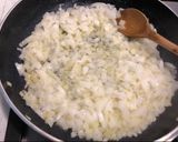 Foto del paso 2 de la receta: Salsa de cebolla y champiñones para pastas