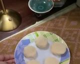 A picture of step 2 of Ukrainian Classic Syrniki (cheese pancakes).