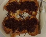 Foto langkah ke 5 dari resep Roti Bakar Cokelat Meses.