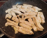 Foto del paso 3 de la receta: Pollo al mojo picón con judías verdes