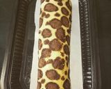 Foto langkah ke 7 dari resep Leopard rollcake.