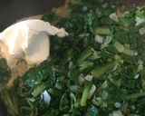 Foto del paso 3 de la receta: Tortilla de espinacas con salchicha parrillera 