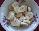 Foto langkah ke 1 dari resep Banana Date Juice 🍹.