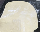 Foto del paso 4 de la receta: Medialunas de manteca