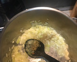 A picture of step 3 of Carrot and onion soup.