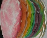 Foto langkah ke 5 dari resep Tart Bolu Pelangi Kukus.