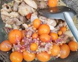 รูปขั้นตอนการทำที่ 4 ของ ไข่อ่อนผัดน้ำพริกเผา