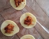 Foto langkah ke 3 dari resep Pastel Abon mini.