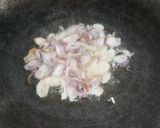 Foto langkah ke 2 dari resep Tumis Daun Pakis.