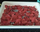 Foto langkah ke 6 dari resep Kerupuk Merah, Anti Gagal.