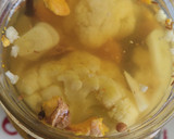 Foto del paso 4 de la receta: Encurtidos veganos: coliflor con cúrcuma