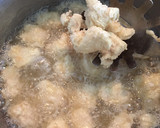 Foto langkah ke 6 dari resep Ayam Tepung Saos Lemon Madu.