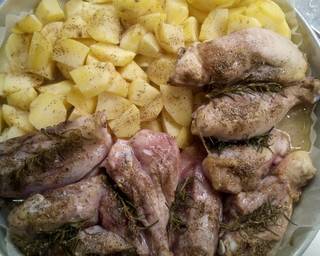 Ricetta Pollo al forno al vino bianco con patate di ...