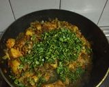 A picture of step 27 of Shahi Patta Gobhi Dum Aloo.