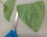 A picture of step 2 of Chocolate paan.