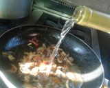 Foto del paso 3 de la receta: Mostacholes con portobellos y vino blanco