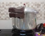 Foto langkah ke 7 dari resep Bolu Moca Mentega No Timbangan No Oven.