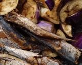 Foto langkah ke 2 dari resep Balado Terong ikan asin rebus.