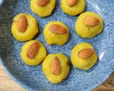 A picture of step 8 of Sooji Peda.