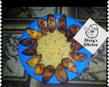 A picture of step 2 of Indomie and plantain.