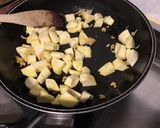 Une image de l'étape 7 de Poêlée de courgettes et panais au bouillon de butternut.