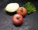 રીંગ ઓનયન સલાડ,અને કીડસ ફેવરેટ ઓનયન સલાડ(Onion Salad Recipe In Gujarati) રેસીપી સ્ટેપ1ફોટો