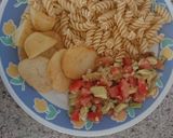 Foto del paso 1 de la receta: Tomate, palta y más.