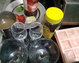 A picture of step 3 of Strawberry lemon green tea.