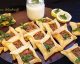 A picture of step 4 of Sfiha Baalbakieh (Lebanese Meat Pies).