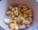 A picture of step 3 of Apple Tatin-Style Croissant.
