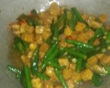 Foto langkah ke 6 dari resep Tumis Kacang Panjang Tempe & Tulangan Cabe Ijo.