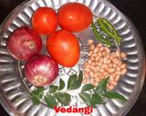 A picture of step 1 of Tomato Onion Chutney.