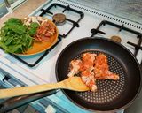 รูปขั้นตอนการทำที่ 3 ของ กระเพราน่องไก่ไหว้พระ!