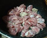 Pas rețetă Carne de curcan cu cartofi înnăbușiți în sos de iaurt 1 fotografie