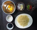 Foto langkah ke 1 dari resep Martabak Mie Yummy.