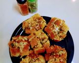 व्हेजी -चीजी गार्लिक बन्स (Veg Cheesy Garlic Buns Recipe In Marathi) रेसिपी स्टेप 3 फोटो 
