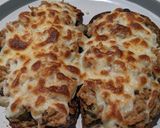 A picture of step 3 of Tuna mozzarella melt.