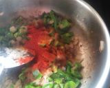 A picture of step 4 of Paneer stuffed lachha paratha.