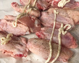 Foto del paso 2 de la receta: Alas de pollo al horno con ponzu (salsa japonesa)