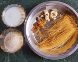 A picture of step 1 of Semiya Payasam.