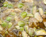 A picture of step 6 of Green Curry Chicken (Gaeng Keow Wan Gai).