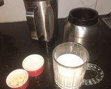 A picture of step 2 of Almond milk shake.