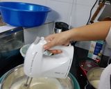 Hình bước làm 2 của món Kem dâu