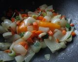 Foto del paso 5 de la receta: Sofrito de pollo y vacuno
