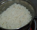 A picture of step 1 of Pudding rice.