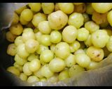 A picture of step 1 of Gooseberry Salad.