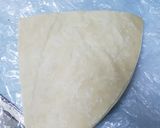 A picture of step 6 of Samosa sheets/manda.