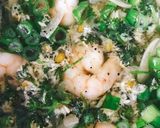 Hình bước làm 4 của món Canh Tôm Hoa Cúc Tần (Soup de Crevettes aux Pâquerette)