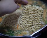 รูปขั้นตอนการทำที่ 9 ของ หิวแหะ... อยากกิน #มาม่า จังเลย