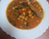 Foto del paso 8 de la receta: Potaje de garbanzos con espinacas y secreto ibérico